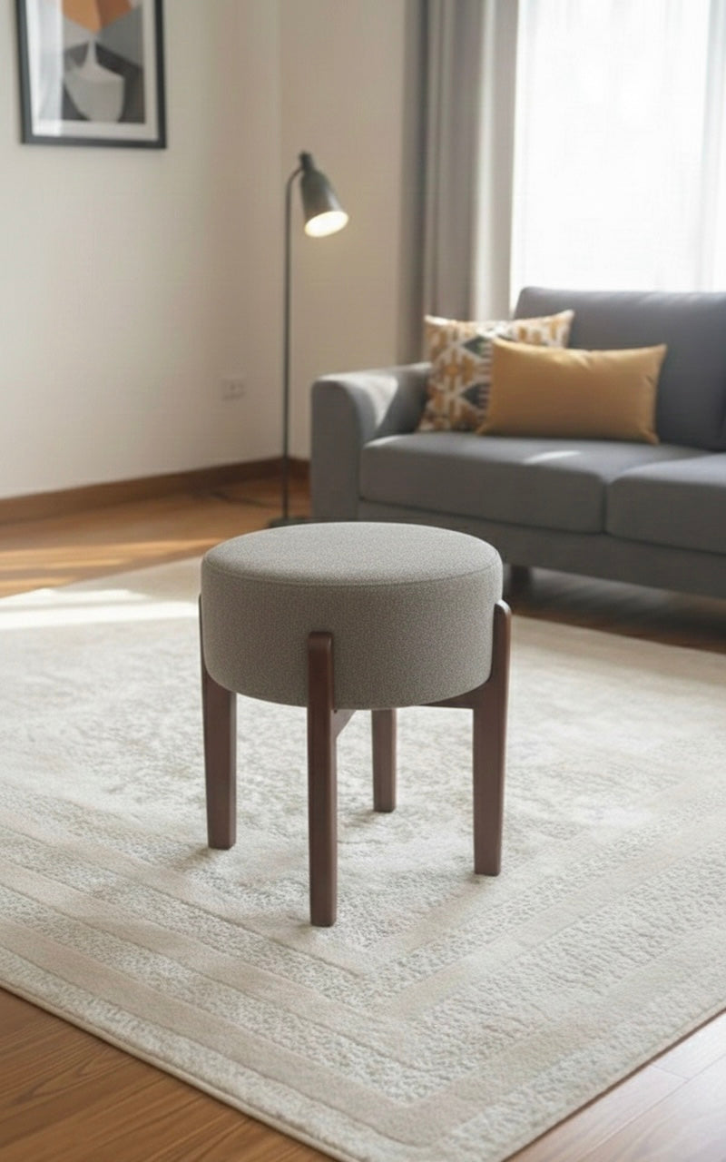 Pouf and table