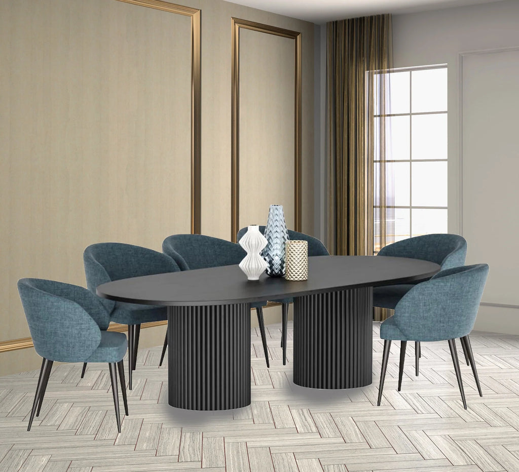 Dining table with cylindrical legs in black